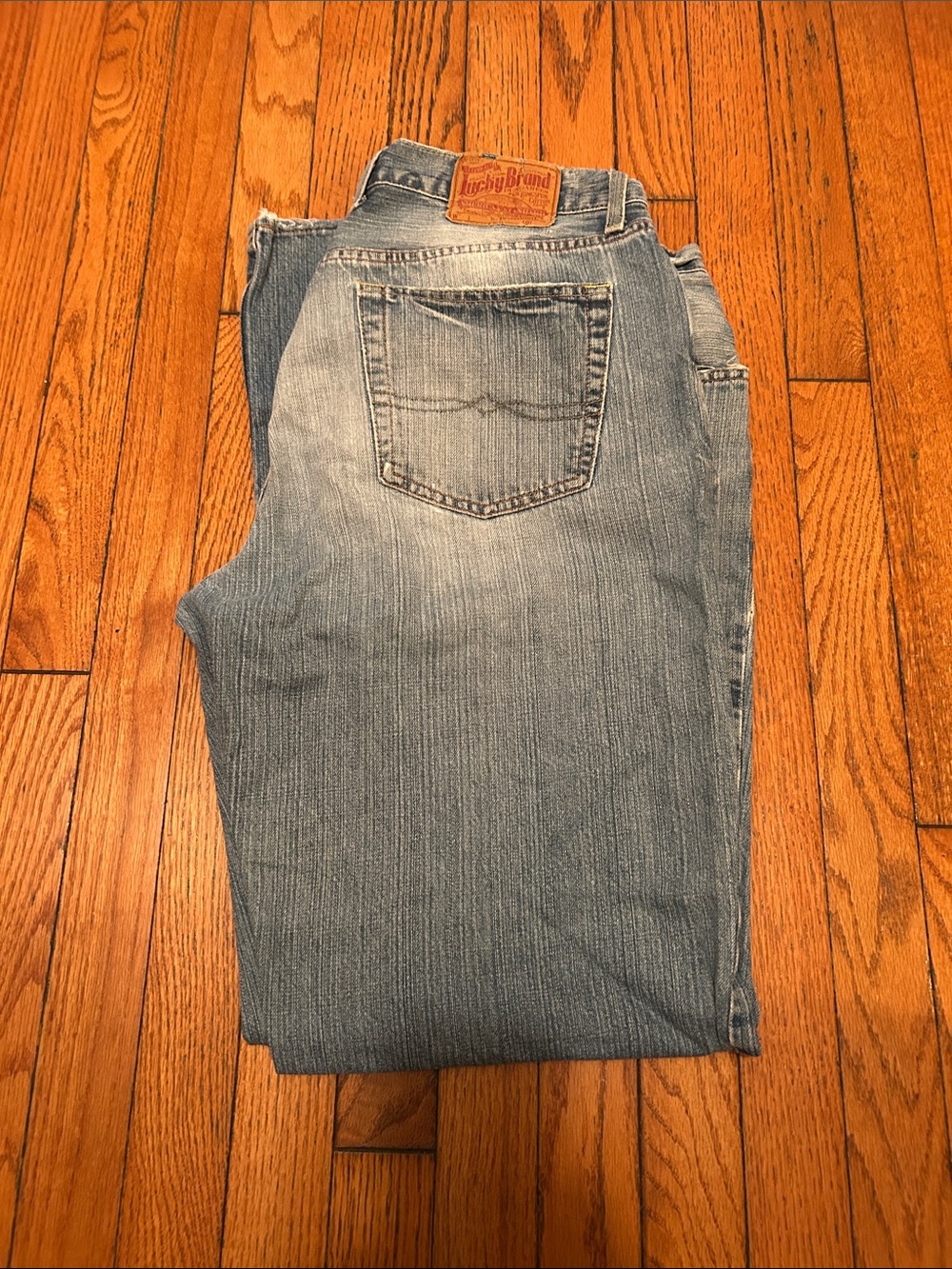 Lucky Brand Men's Light Wash Blue Relaxed Jeans